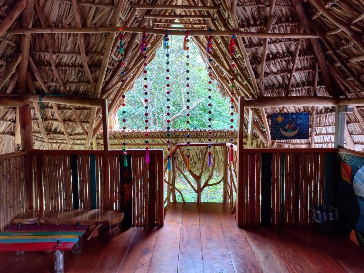 La Urraca Loca Hostel Balgue