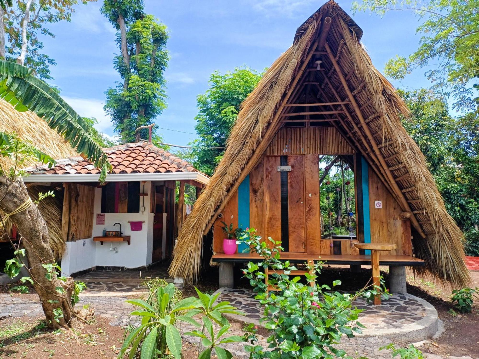 La Urraca Loca Hostel