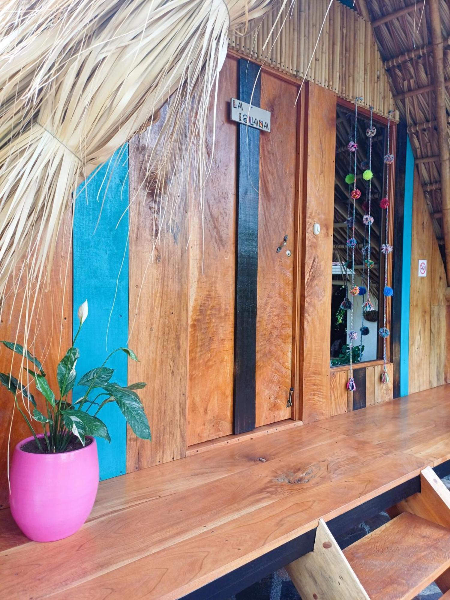 La Urraca Loca Hostel Balgue